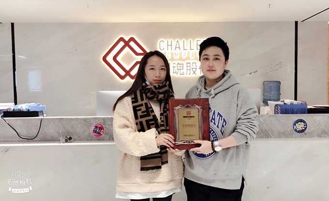 鄭女士拿下水頭鎮帽牌貨冒菜加盟店