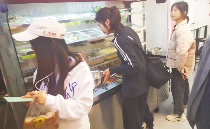 加盟一個冒菜店需要了解些什么？