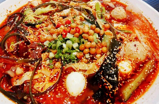 開冒菜店是加盟還是自己弄？