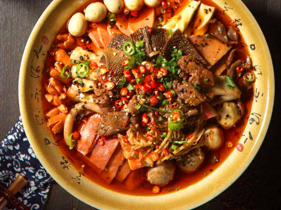 為什么選擇天津帽牌貨冒菜加盟服務？