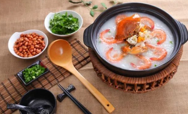 冒菜店與粥店，誰擁有更高的利潤？