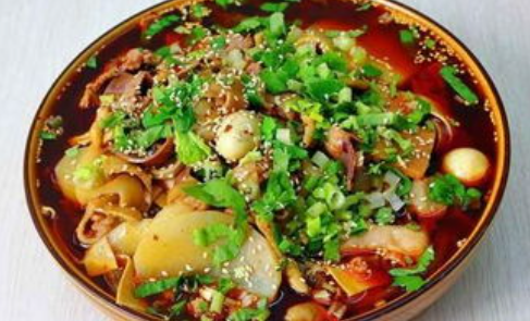 小成本鄉(xiāng)鎮(zhèn)創(chuàng)業(yè)，加盟冒菜實現(xiàn)經(jīng)濟自由