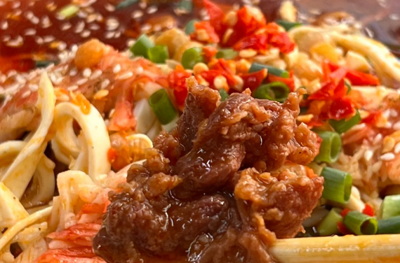 開一個冒菜店大約需要多少錢（冒菜店創業成本估算）