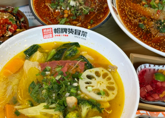 開一家麻辣燙店大概需要多少錢，帽哥告訴你